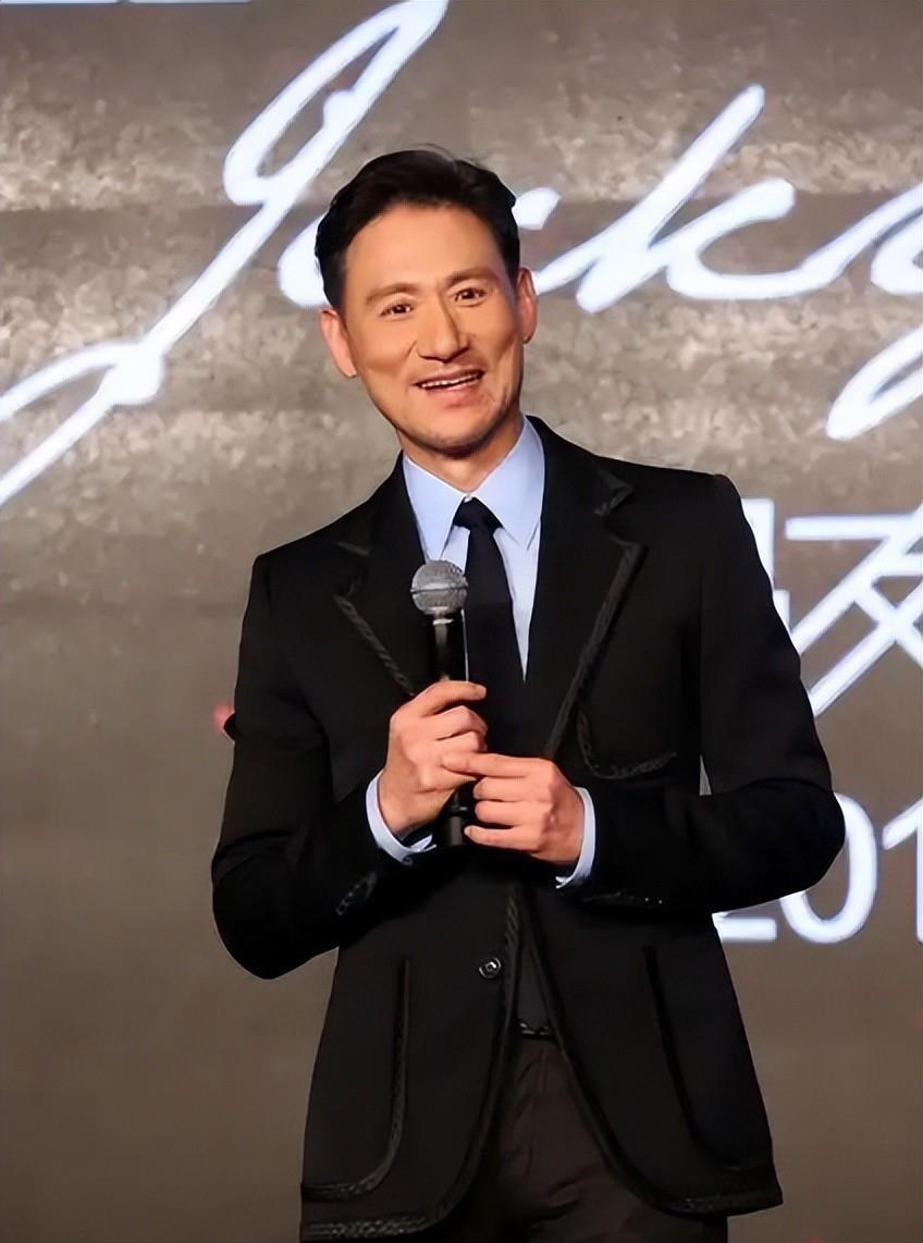 张学友爱戴名士手表吗